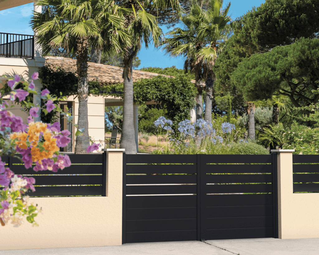 Fermetures de jardin : sécuriser, structurer et valoriser vos extérieurs